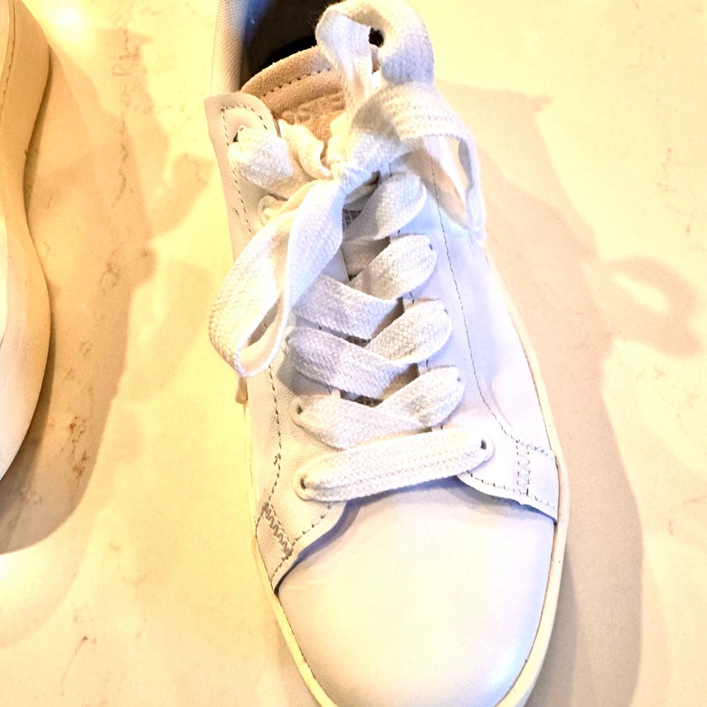 Lacoste Carnaby Platform White Sneakers Like New! - Picture 6 of 8